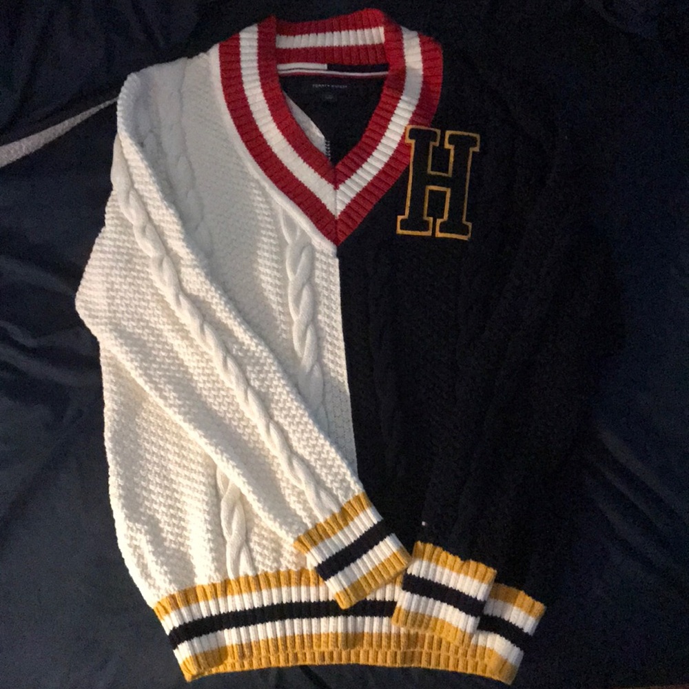 Tommy Hilfiger sweater